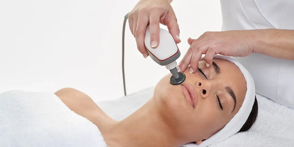 Tratamiento INDIBA facial con radiofrecuencia en GC Clinic Alicante